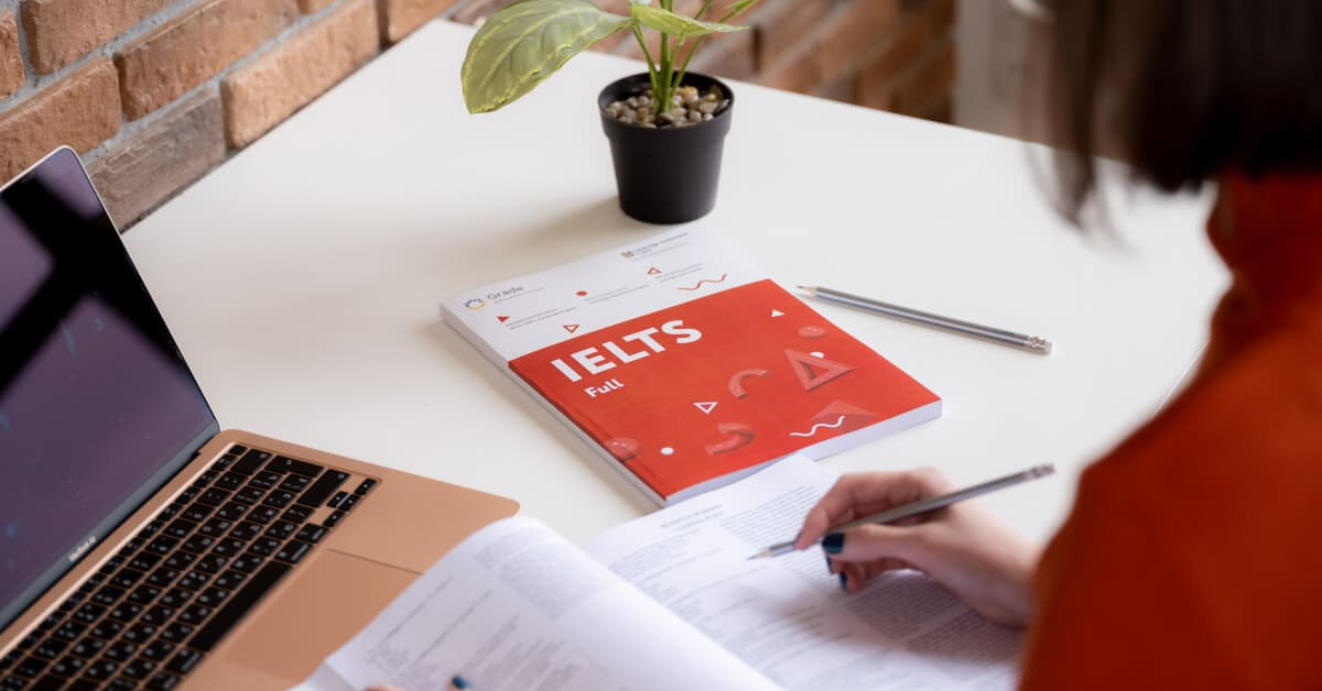 Làm sao để nâng điểm IELTS Writing 5.5 lên 6.5 ?