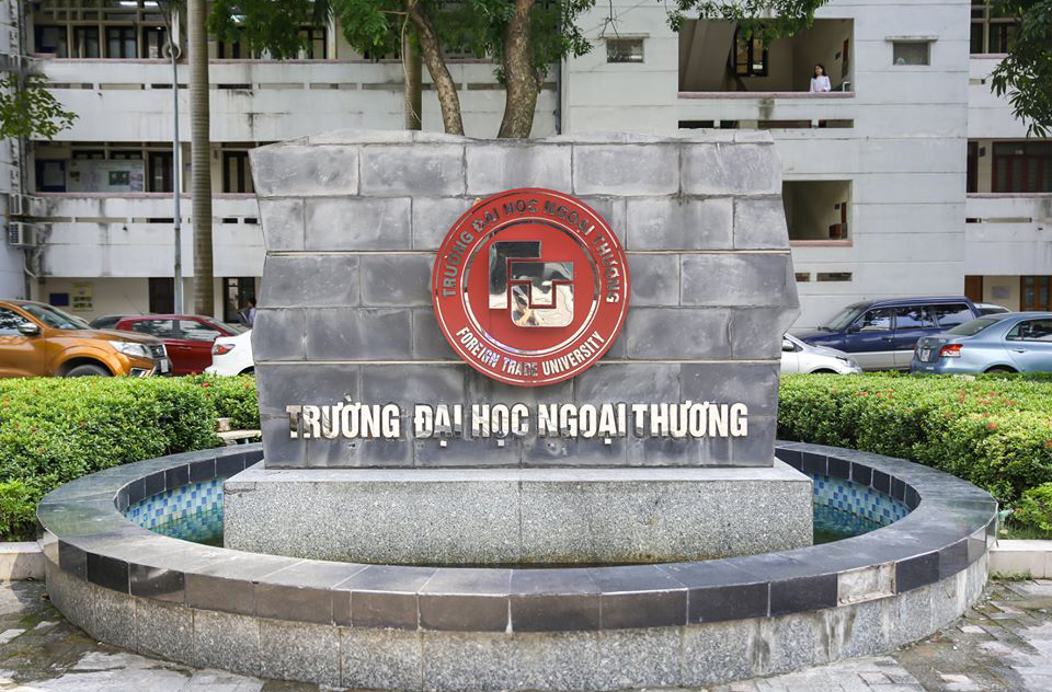 Đại học ngoại thương tuyển thẳng IELTS cần bao nhiêu điểm