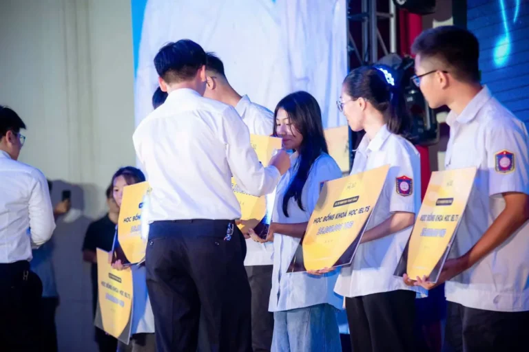 IELTS Mentor Hải Phòng đồng hành cùng tân sinh viên K67 VMU